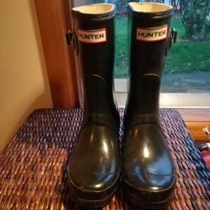 Very lightly used Hunter boots